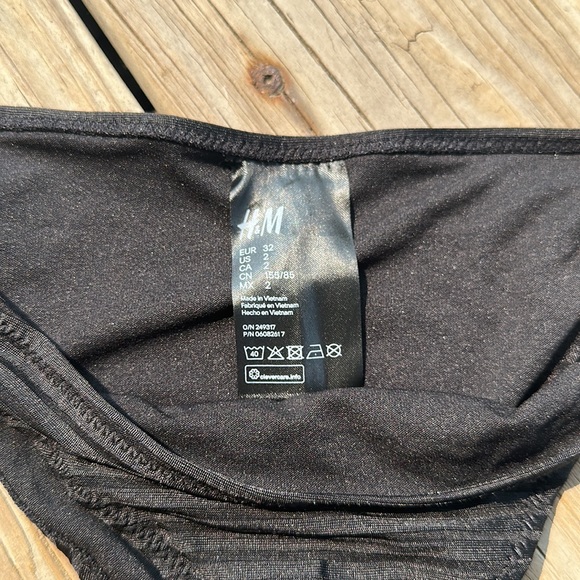 H&M black bikini bottoms - Picture 3 of 3